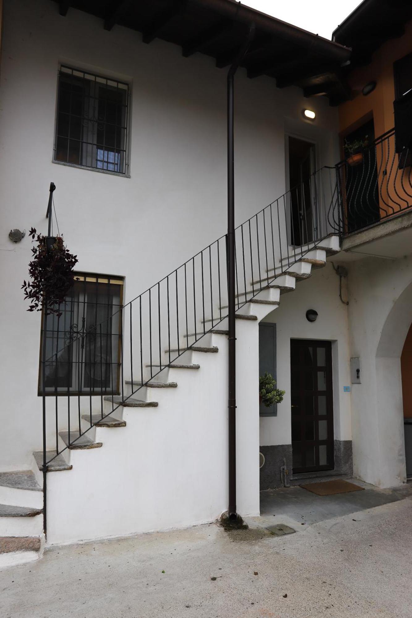 B&B 18 Gradini Cuggiono Exteriör bild